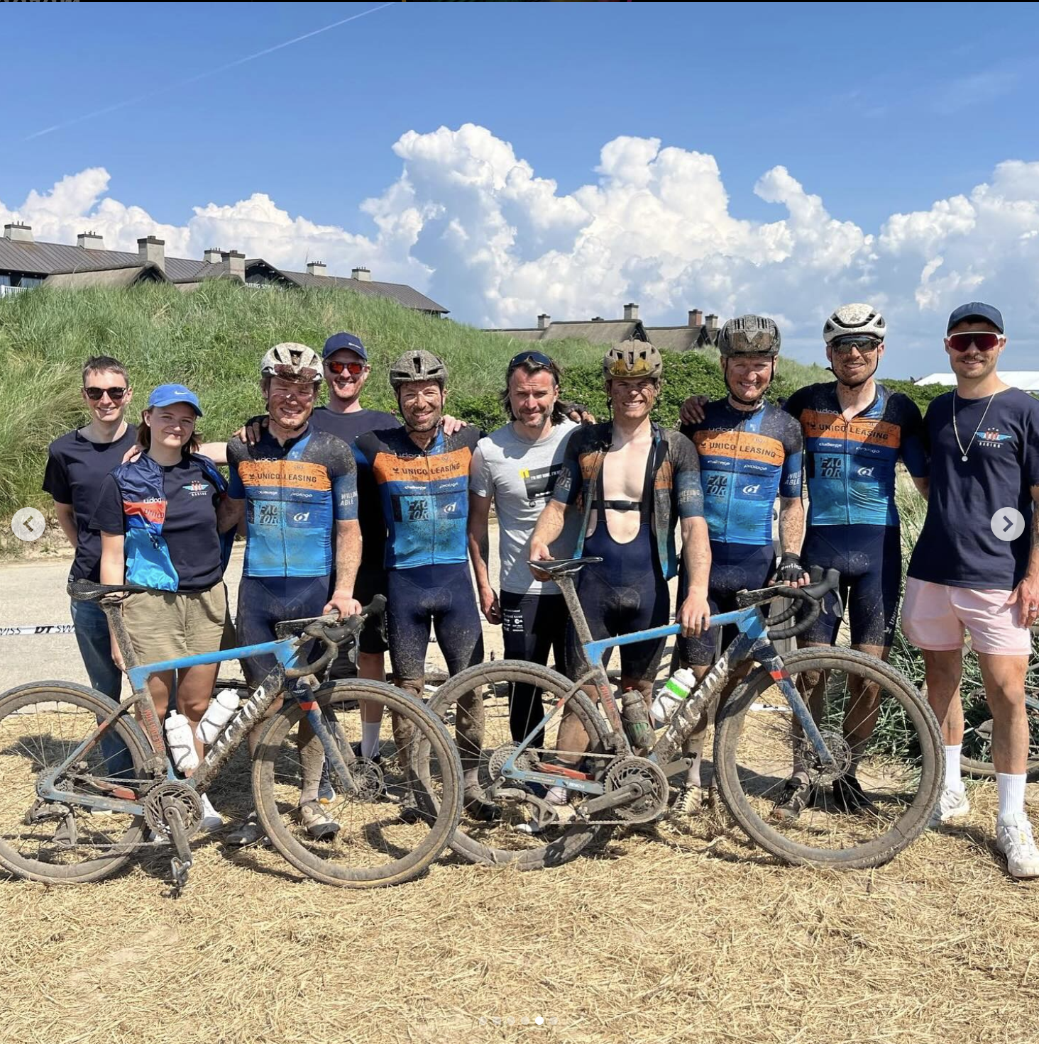 Team photo of the 6 Willing Able riders among others after the Blaavand Gravel race.